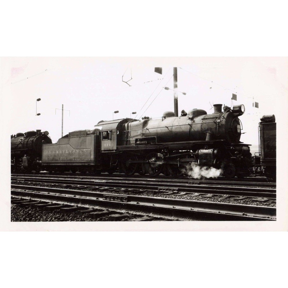 PRR Pennsylvania Railroad 4-6-0 #5700 Steam Locomotive Photo Thorndale PA 1948